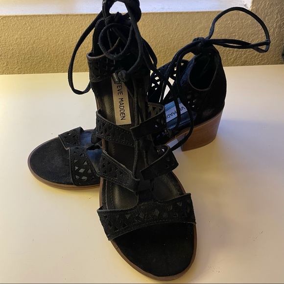 Steve Madden Strappy  sandals - Picture 9 of 9